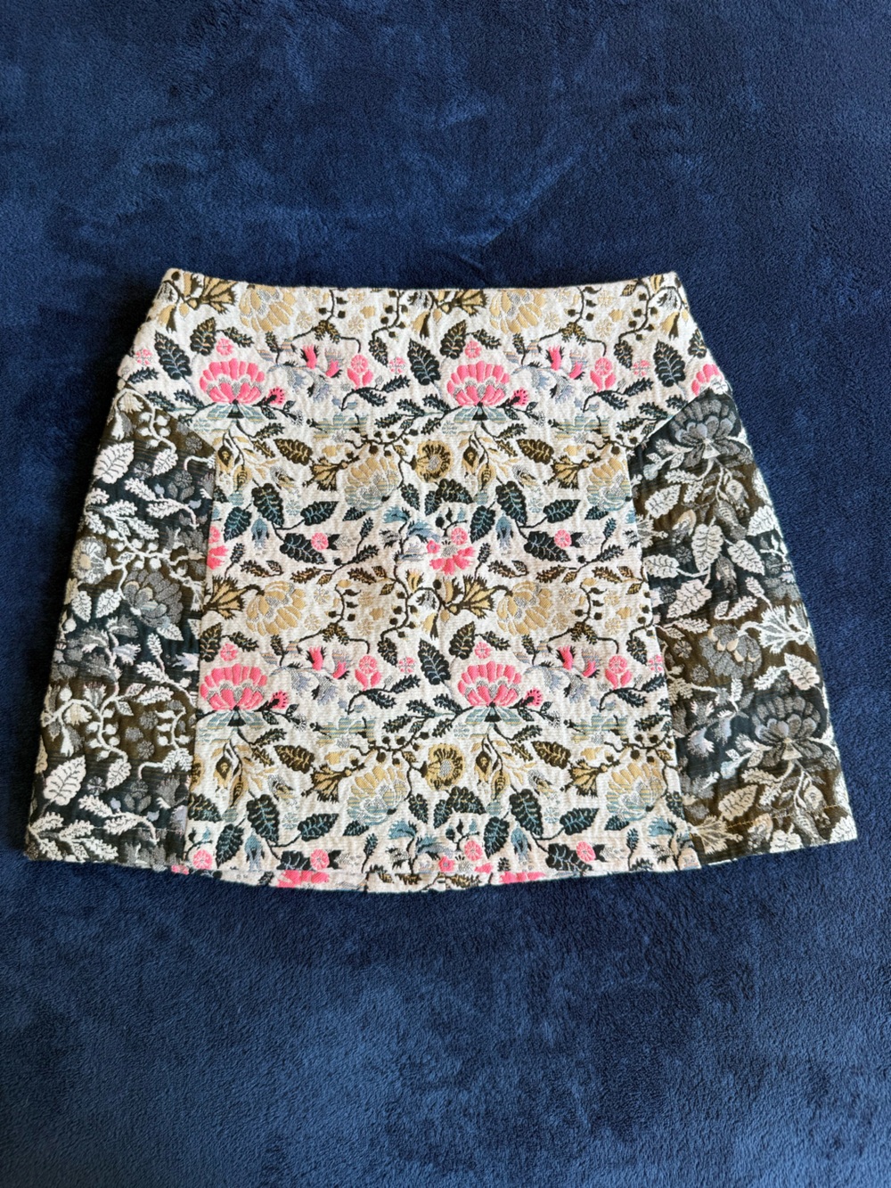 TOPSHOP PETITE Floral Brocade Top in Black, Cream, Gold